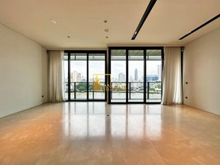 For sale 2 bedrooms condo in Khlong San, Bangkok