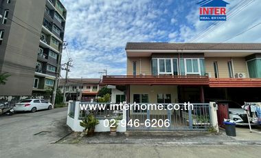 For sale 2 ベッドルーム townhouse in Khan Na Yao, Bangkok