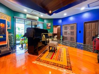 À vendre 3 chambres condo à Watthana, Bangkok