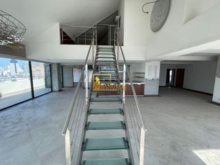 Condo en venta de 4 habitaciones en Watthana, Bangkok