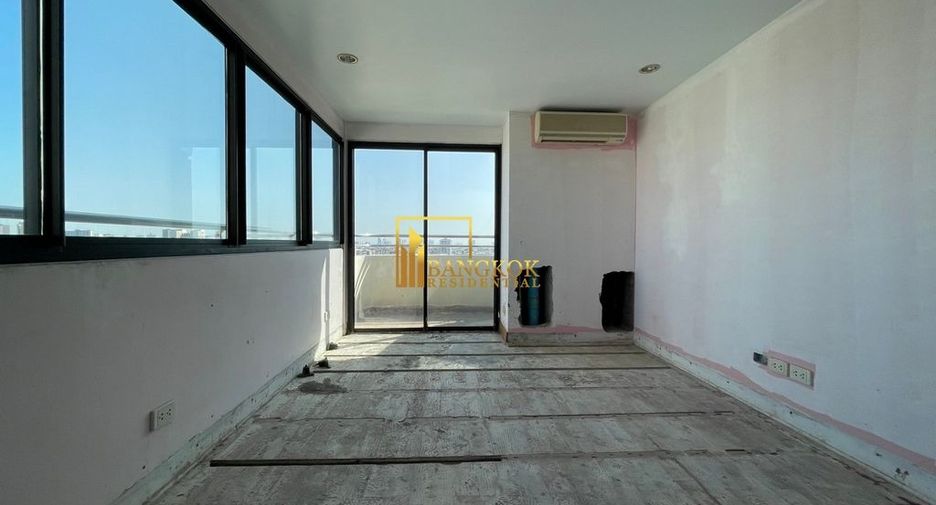 Condo en venta de 4 habitaciones en Watthana, Bangkok