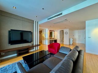 Condo en alquiler y en venta de 3 habitaciones en Pathum Wan, Bangkok