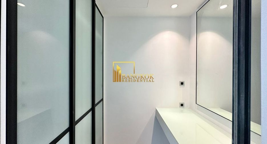 For sale 2 bedrooms condo in Khlong Toei, Bangkok