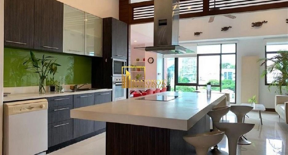 Condo en alquiler y en venta de 5 habitaciones en Watthana, Bangkok