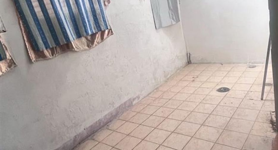 For sale 1 bed townhouse in Bang Phli, Samut Prakan