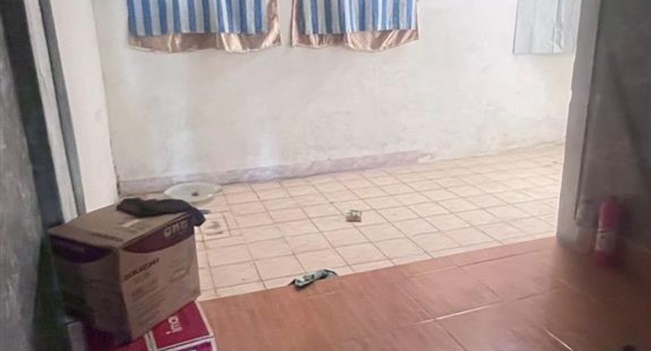 For sale 1 bed townhouse in Bang Phli, Samut Prakan