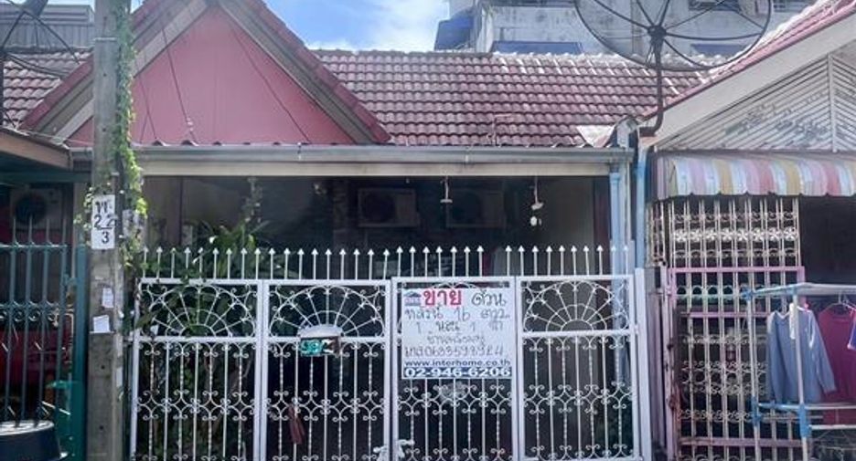 For sale 1 bed townhouse in Bang Phli, Samut Prakan