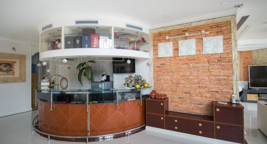 For sale 5 ベッドルーム house in Bang Kapi, Bangkok