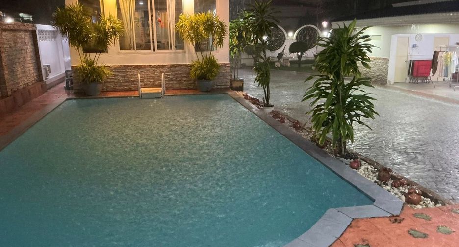 For sale 5 ベッドルーム house in Bang Kapi, Bangkok