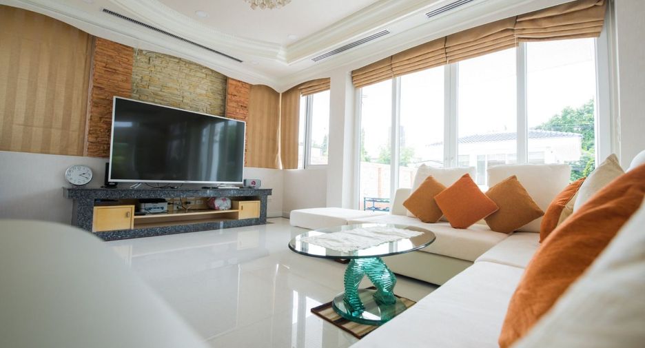 For sale 5 ベッドルーム house in Bang Kapi, Bangkok