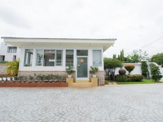 Продажа 5 спальни дом в Банг Капи, Бангкок
