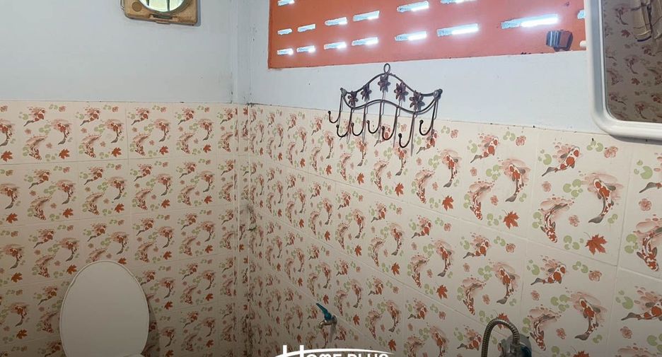 Casa en venta de 5 habitaciones en Sam Chuk, Suphan Buri