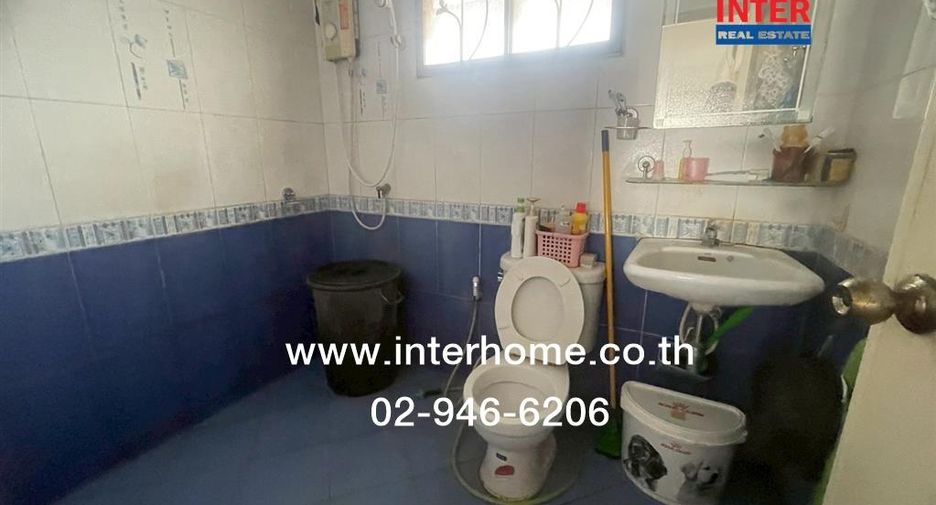 Casa en venta de 4 habitaciones en Bang Khun Thian, Bangkok