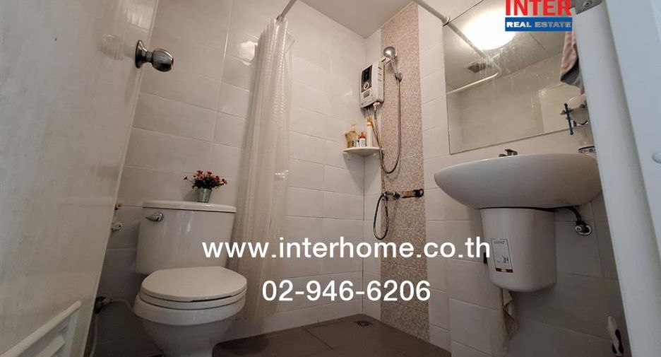 Casa adosada en venta de 3 habitaciones en Bang Yai, Nonthaburi