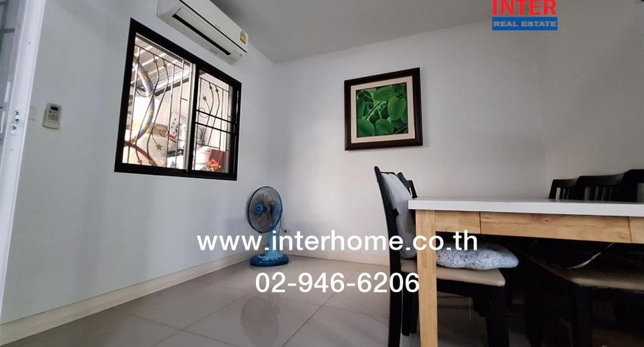 Casa adosada en venta de 3 habitaciones en Bang Yai, Nonthaburi