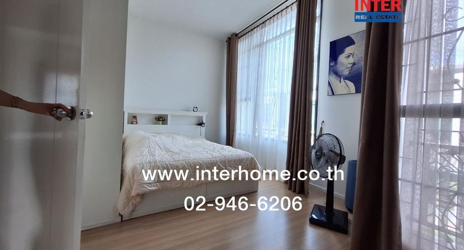 Casa adosada en venta de 3 habitaciones en Bang Yai, Nonthaburi