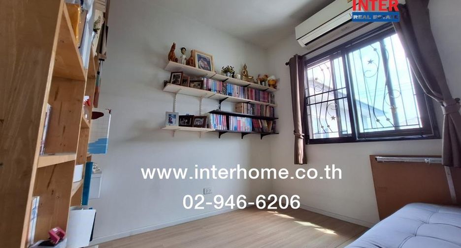 Casa adosada en venta de 3 habitaciones en Bang Yai, Nonthaburi