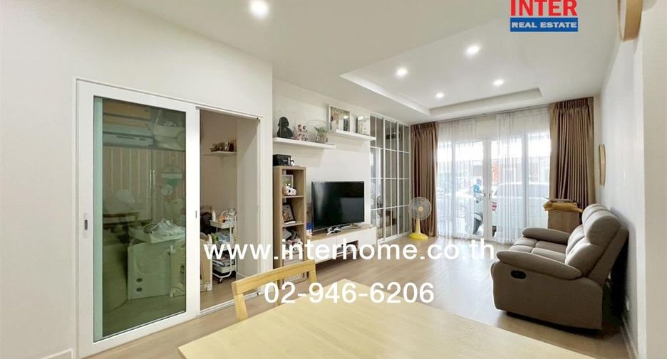 For sale 4 bedrooms house in Khlong Sam Wa, Bangkok