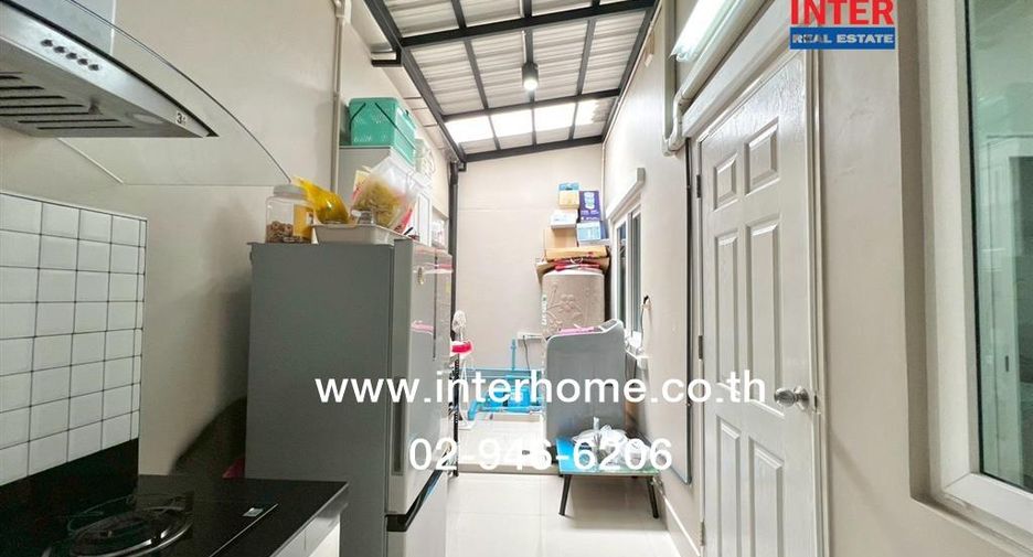 For sale 4 bedrooms house in Khlong Sam Wa, Bangkok