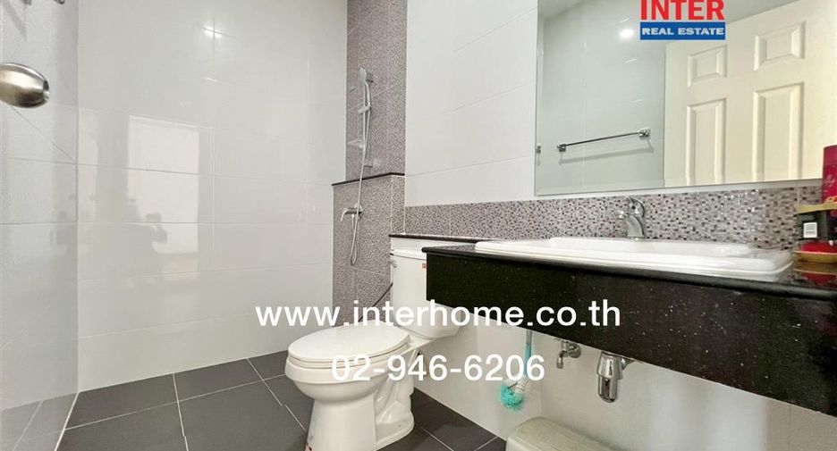 For sale 4 bedrooms house in Khlong Sam Wa, Bangkok