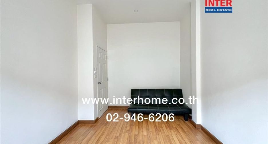 For sale 4 bedrooms house in Khlong Sam Wa, Bangkok