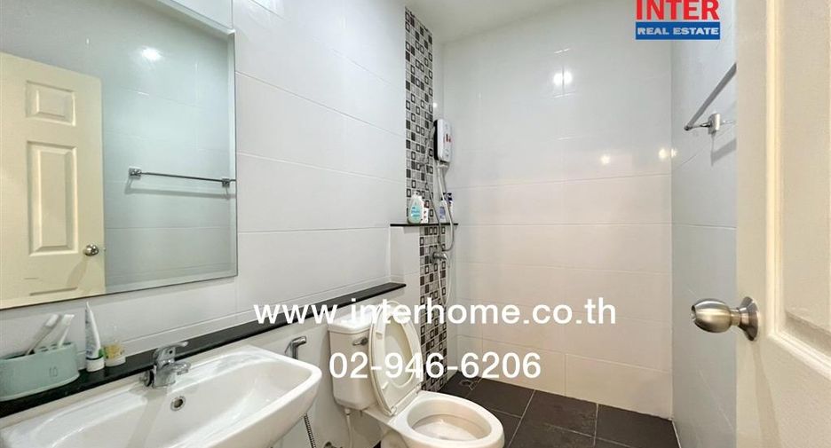 For sale 4 bedrooms house in Khlong Sam Wa, Bangkok