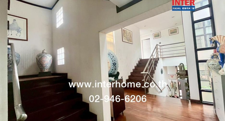 For sale 6 bedrooms house in Saphan Sung, Bangkok