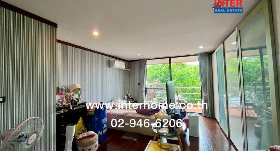 For sale 6 bedrooms house in Saphan Sung, Bangkok