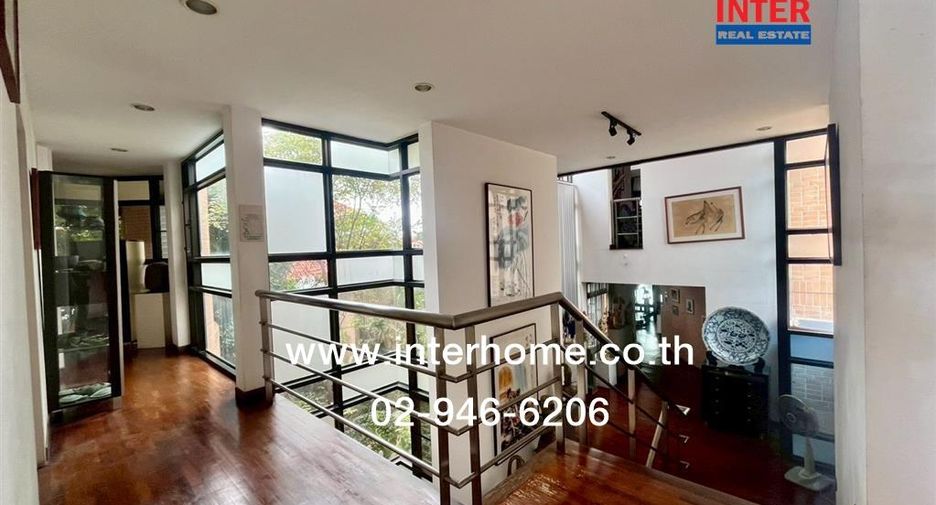 For sale 6 bedrooms house in Saphan Sung, Bangkok