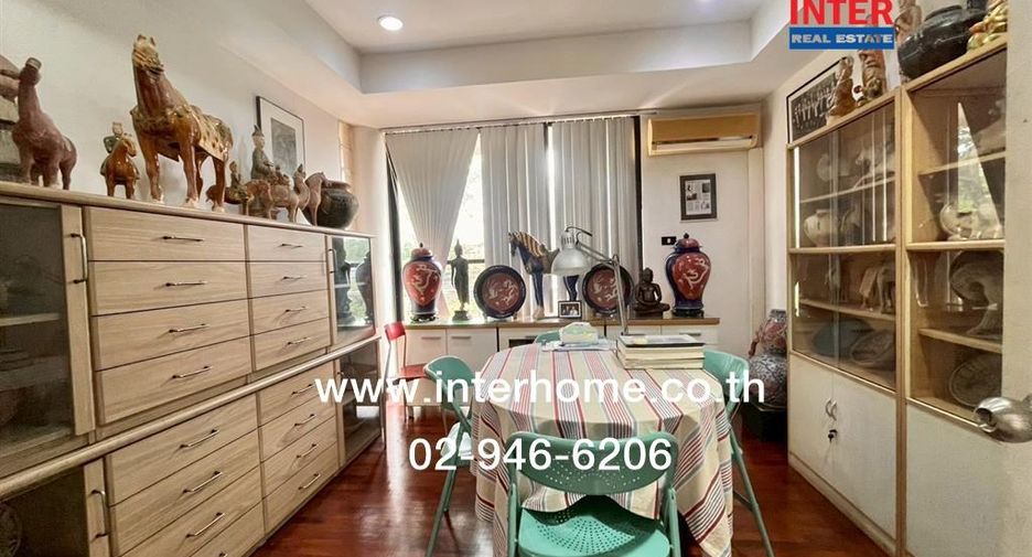 For sale 6 bedrooms house in Saphan Sung, Bangkok
