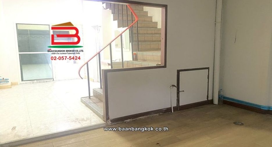 For sale 2 bedrooms retail Space in Bang Khen, Bangkok