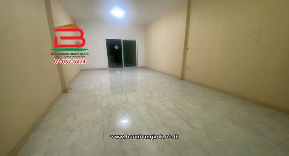 For sale 2 bedrooms retail Space in Bang Khen, Bangkok