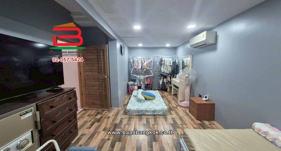 For sale 5 bedrooms townhouse in Bang Yai, Nonthaburi