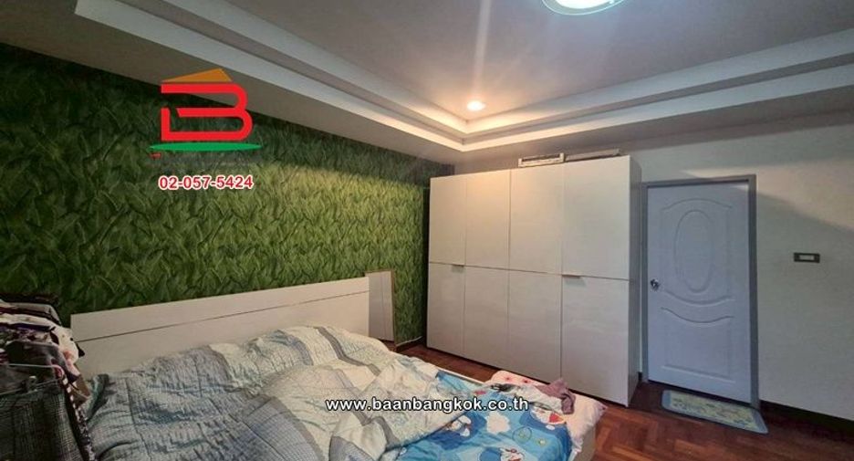 For sale 5 bedrooms townhouse in Bang Yai, Nonthaburi