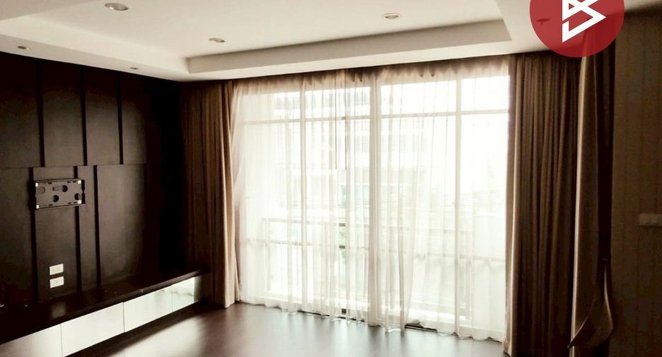 Casa adosada en venta de 3 habitaciones en Mueang Pathum Thani, Pathum Thani