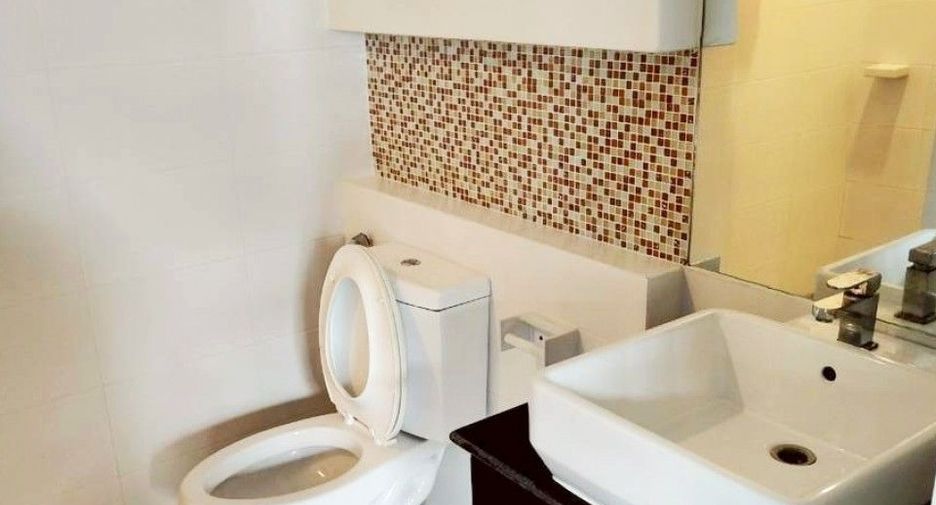 Casa adosada en venta de 3 habitaciones en Mueang Pathum Thani, Pathum Thani