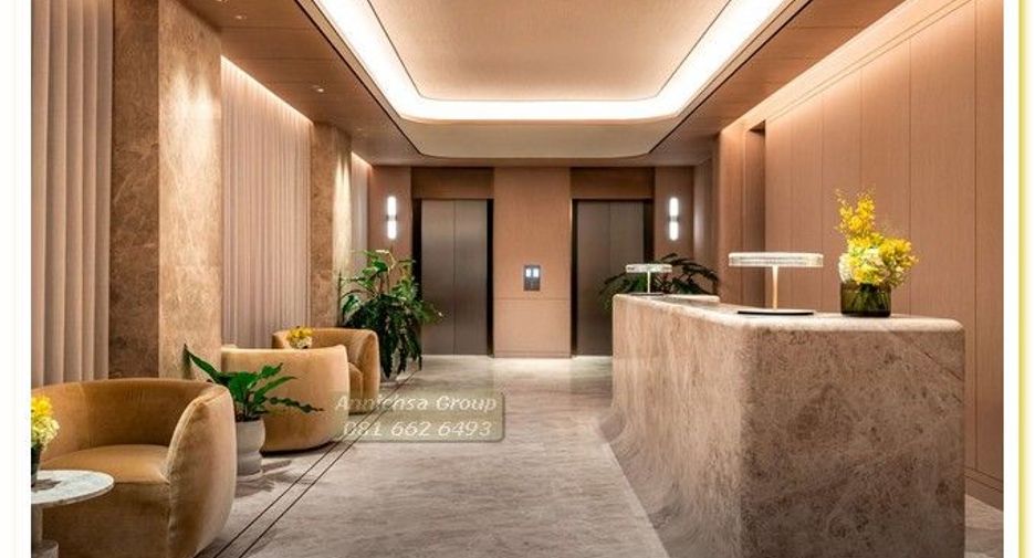 For sale 4 bedrooms condo in Khlong Toei, Bangkok
