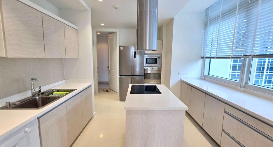 À louer 3 chambres condo à Pathum Wan, Bangkok