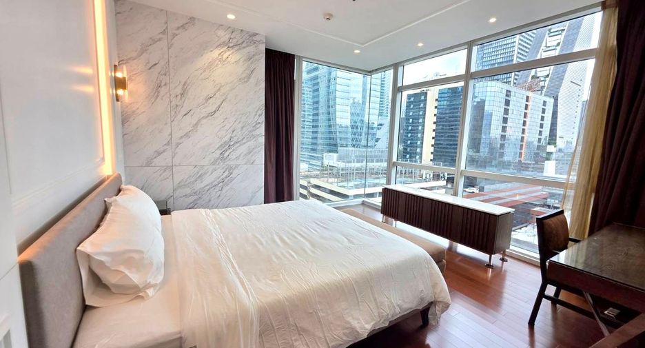 À louer 3 chambres condo à Pathum Wan, Bangkok