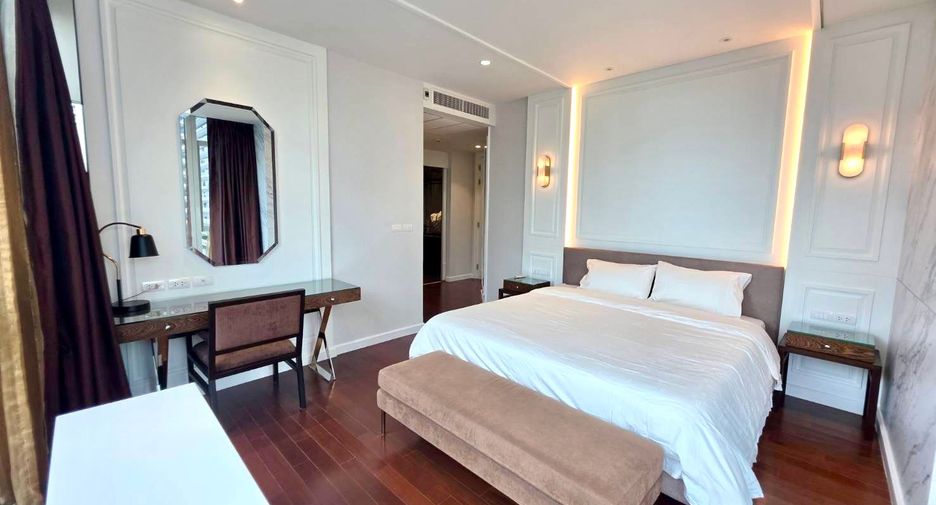 À louer 3 chambres condo à Pathum Wan, Bangkok