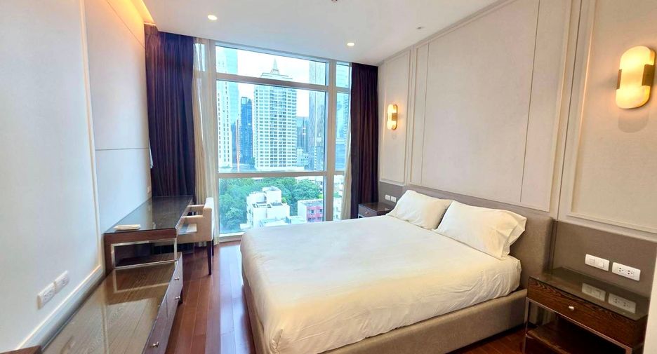 À louer 3 chambres condo à Pathum Wan, Bangkok