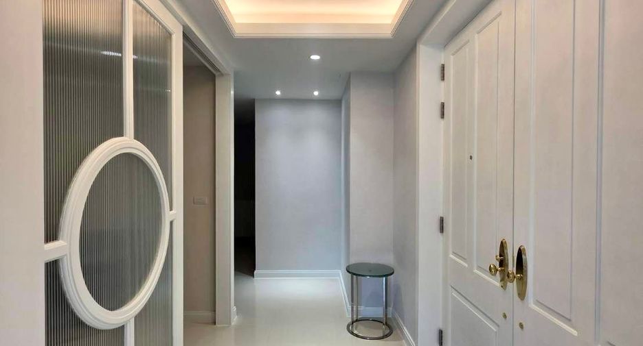 À louer 3 chambres condo à Pathum Wan, Bangkok
