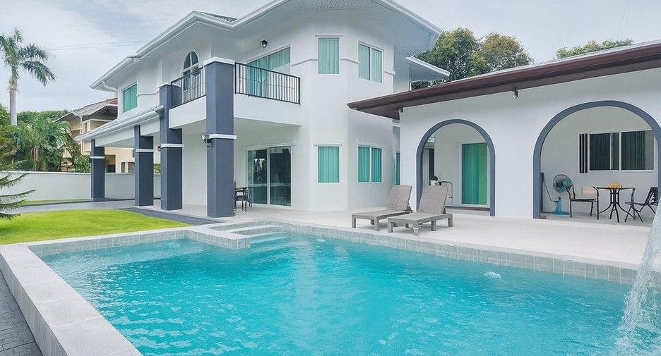 For sale 4 ベッドルーム house in Bang Lamung, Chonburi