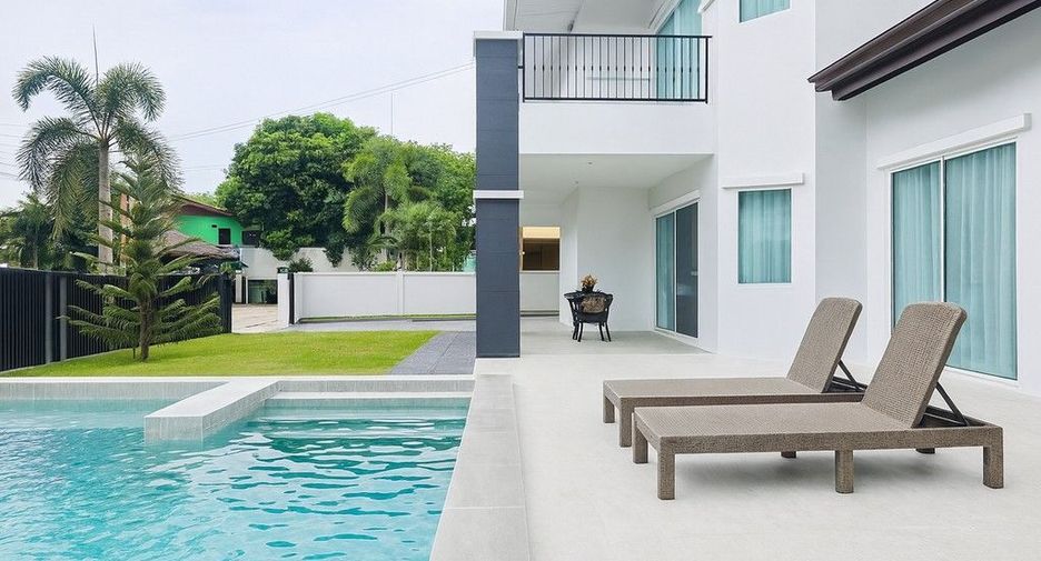 For sale 4 ベッドルーム house in Bang Lamung, Chonburi
