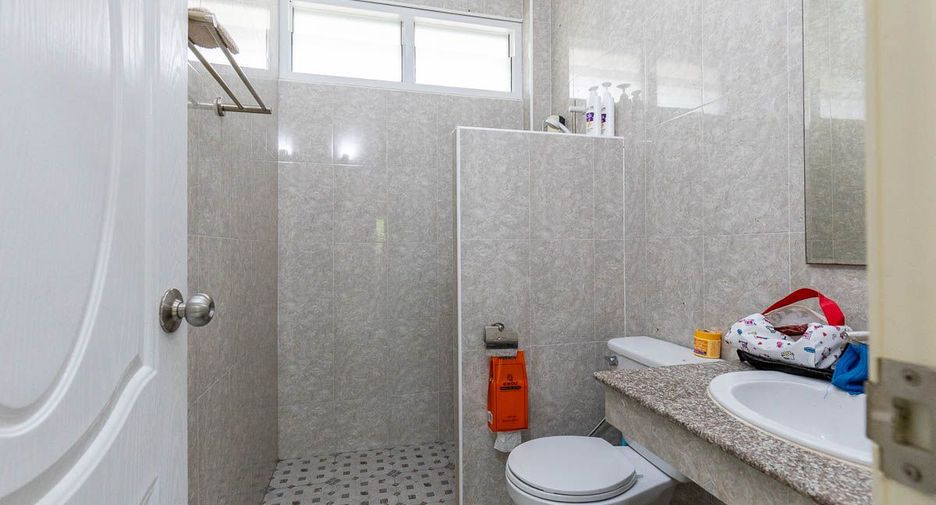 Haus zum Kauf mit 3 Zimmer in Mueang Ubon Ratchathani, Ubon Ratchathani