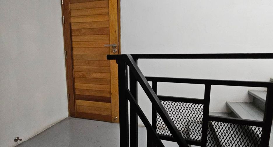 Apartamento con servicios en venta de 9 habitaciones en Bang Yai, Nonthaburi