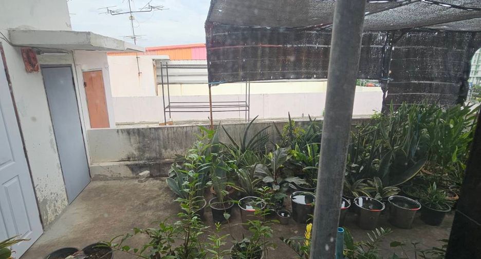 Apartamento con servicios en venta de 9 habitaciones en Bang Yai, Nonthaburi
