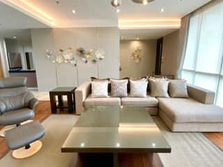 Condo en alquiler de 3 habitaciones en Khlong Toei, Bangkok