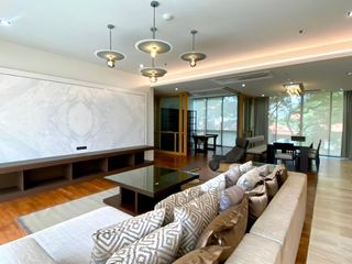 Condo en alquiler de 3 habitaciones en Khlong Toei, Bangkok