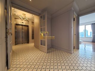 Condo en alquiler y en venta de 4 habitaciones en Watthana, Bangkok